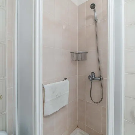 Playeros Apartman *
